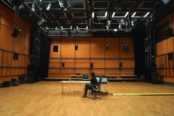 「ソニフィデアのサウンドアートで人々の暮らしを豊かに。音響空間作家の及川潤耶が創り出す、かつてない空間体験の取り組みに迫る」の画像