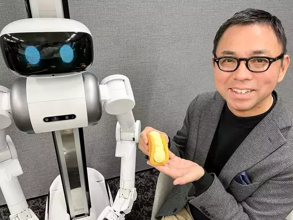 「「エキュート秋葉原」開業1周年！限定スイーツ開発の舞台裏 ― 4,524回の発話から1,116件の本音を抽出。ロボットキャストが導き出した、秋葉原駅ユーザーのための新スイーツ ―」の画像