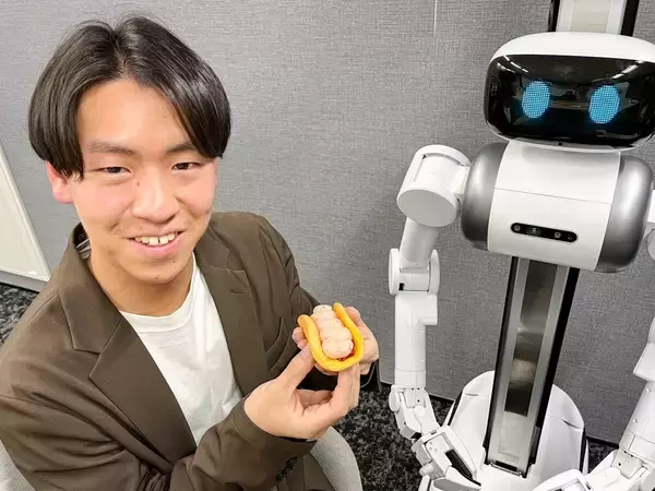 「「エキュート秋葉原」開業1周年！限定スイーツ開発の舞台裏 ― 4,524回の発話から1,116件の本音を抽出。ロボットキャストが導き出した、秋葉原駅ユーザーのための新スイーツ ―」の画像