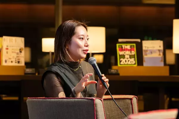 「なぜアート活動を続けるのか？ SASAMANAの《Art on Toast》とその作品集に込められた想いに迫る」の画像