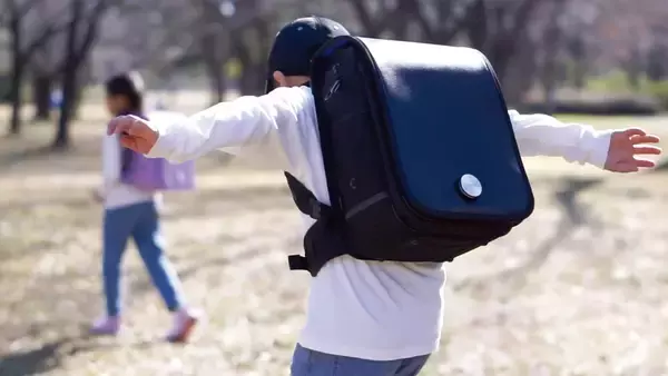 「きっかけは娘の小学校入学から。子どもたちの体の負担を軽減するランドセル【ERGORANSEL】の誕生ストーリー」の画像