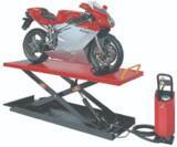 「【展示品特価 ラスト1台】BMW・ハーレー等輸入バイクディーラーにも納入されているDUCATI指定バイクリフト、キャンペーン開催を決定」の画像1