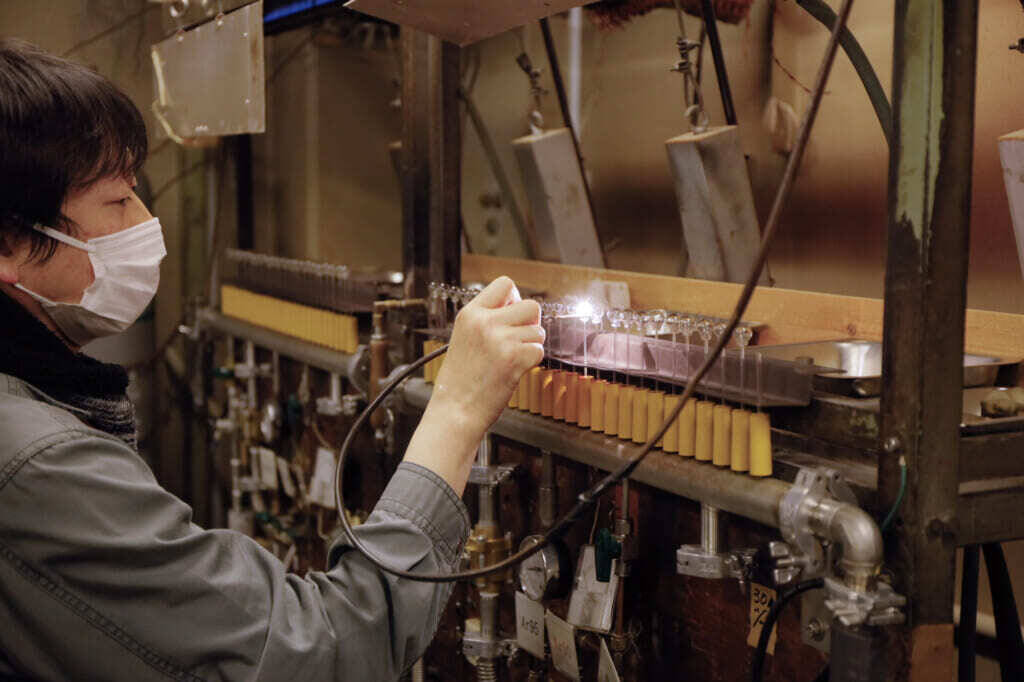 大人の科学マガジン プラネタリウム専用電球ができるまで 「星空を生み出す細渕の100年電球と職人の手仕事」