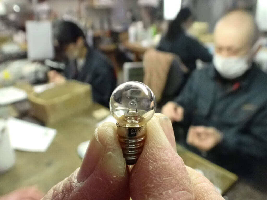 大人の科学マガジン プラネタリウム専用電球ができるまで 「星空を生み出す細渕の100年電球と職人の手仕事」