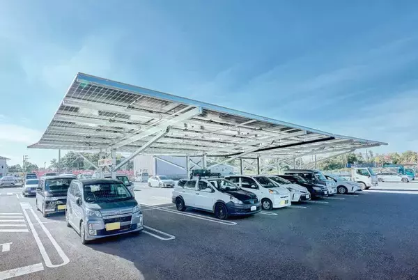 afterFITは、 ケーヨーデイツーに第二弾となるソーラーカーポートを3店舗に設置し、ＰＰＡでの電力提供を2月1日から開始。脱炭素経営だけでなく、電気代削減対策としても有効