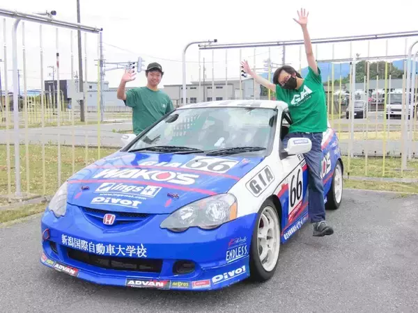 【専門学校 新潟国際自動車大学校】中条自動車学校主催「NDS FESTA 2025」にブース出展！能登半島震災義援金寄付活動　人気インフルエンサー『難聴うさぎ』が登壇