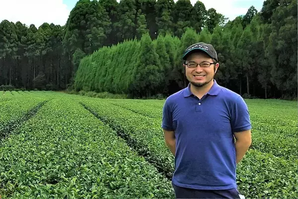 「30歳で地元に戻り、家業の茶園を継いだ3代目の挑戦。お茶の先にある余韻のある暮らしを世界中に届けるために。」の画像