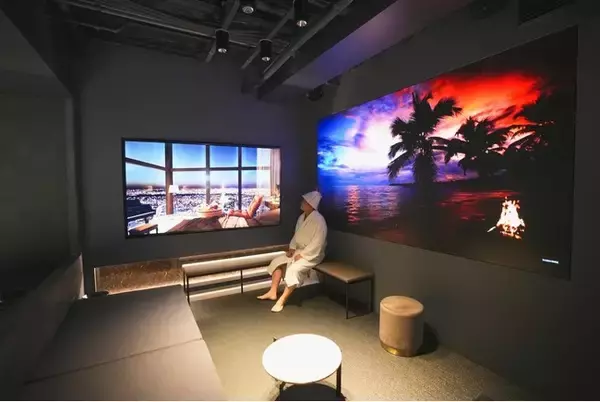 東京都港区六本木に新たに誕生した「Private Lounge Sauna the S」のサウナラウンジにLEDビジョンを導入しました
