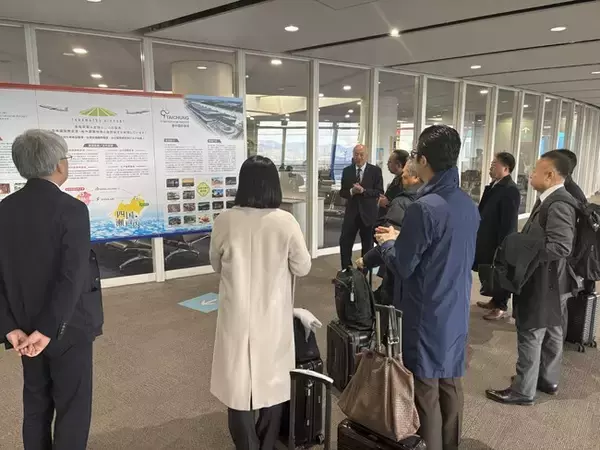 「【令和7年度双方向交流促進委員会】高松空港国際線利用者増を背景に国際線ターミナルのリニューアルが進む香川県を視察」の画像