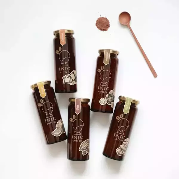 INIC coffeeの「ドリンクチョコパウダー」がリニューアル。パッケージを一新し、冬季限定の贅沢フレーバーも新登場しました。