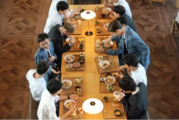 「ラグビー・スクール・ジャパン、開校3年目で生徒数300名のマイルストーンに到達」の画像