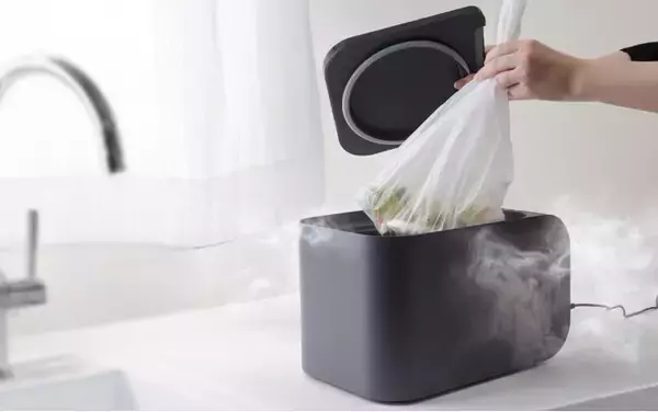 -6.4℃の冷却と密閉で生ゴミ臭を根本からシャットアウト冷蔵ゴミ箱『冷却・密閉で生ごみ臭を防ぐゴミ箱「ヒエポイ CUBE」』を発売