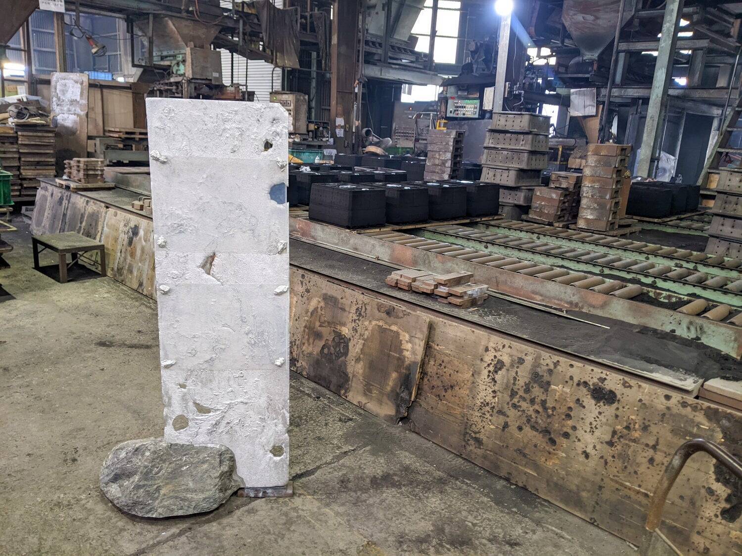 「災害廃材を活用したサインスタンド」伝統の砂型鋳造で記憶をカタチ作る