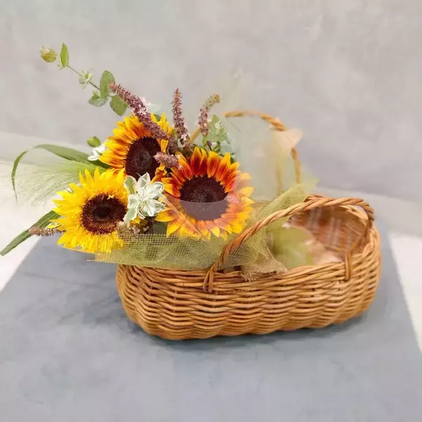 「新幹線でヒマワリがやってくる！JR東日本グループ【はこビュン】とのコラボレーション企画「新鮮！ヒマワリフェア」４店舗同時開催」の画像