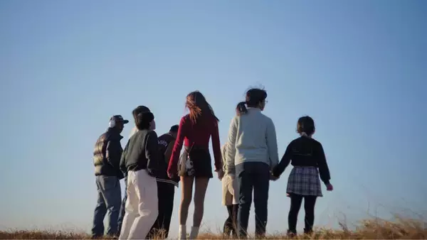 竹林亮監督、齊藤工さん企画の映画『大きな家』桜井ユキさん・吉田恵里香さんら、著名人からのコメントを公開