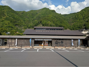 【JAF熊本】「五木の子守唄祭り」にJAFブース出展 親子で楽しく交通安全を学べる「子ども安全免許証」を発行