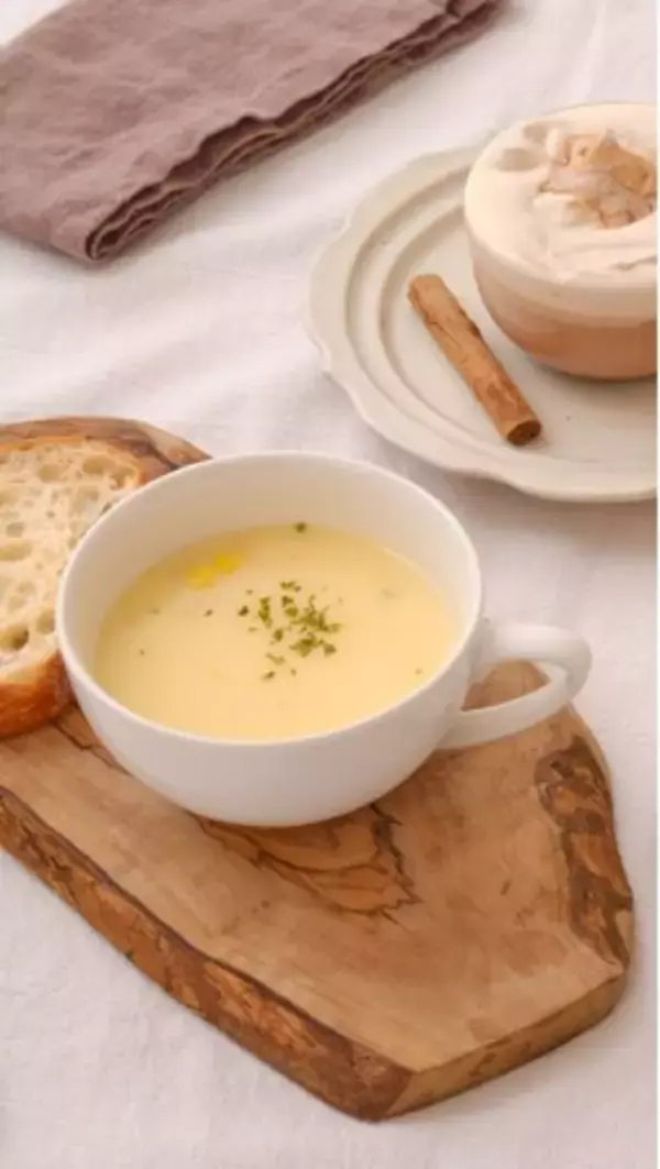 「創業95年・老舗スパイスメーカーKISから、「【紅茶・砂糖抜き】シナモン香る本格チャイの素」と「野菜ブイヨンを使った優しいコーンポタージュ」が新登場、3/10(火)発売」の画像