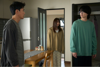 渡邉美穂×砂田将宏×浅川梨奈×池田匡志 クアトロ主演「嘘をついた私たち」第3話放送！みの(池田匡志)が桜(渡邉美穂)にすず(浅川梨奈)の“秘密の写真”を見せ、三田(砂田将宏)はそこに兄の写真を見つけ…