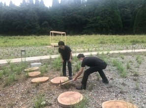 「焼酎のことしか、考えていなかった。」―鹿児島の文化を伝えるべく、温泉旅館のスタッフが紡ぎ続ける「手業」の物語。