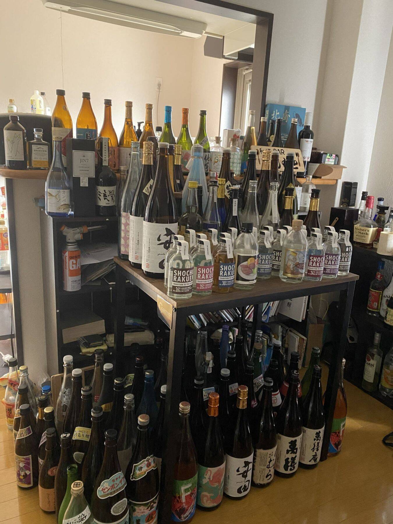 「焼酎のことしか、考えていなかった。」―鹿児島の文化を伝えるべく、温泉旅館のスタッフが紡ぎ続ける「手業」の物語。