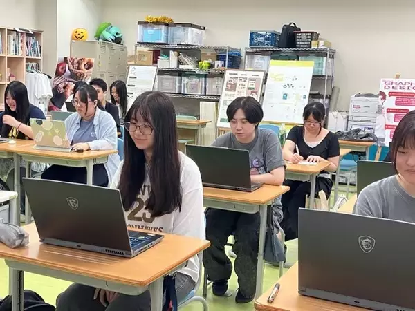 AIを「使う」から「使いこなす」へ全校生が生成AIを活用したプレゼンテーション制作を体験
