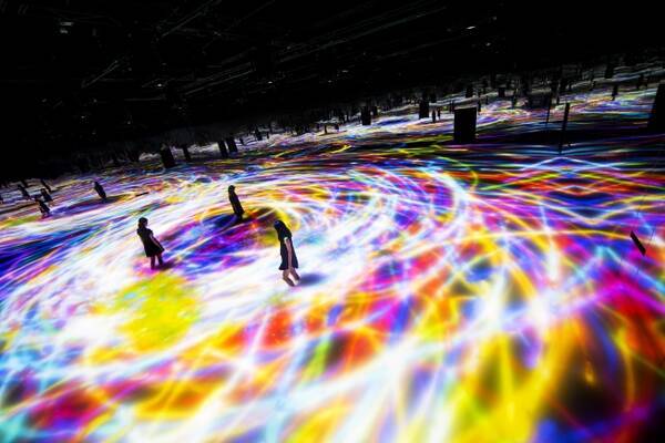 チームラボ 鑑賞者が自由に水の中に入り 歩き回ることができる 無限に広がる水面の新作を発表 フジテレビ お台場みんなの夢大陸16 Dmm プラネッツ Art By Teamlab 16年7月13日 エキサイトニュース