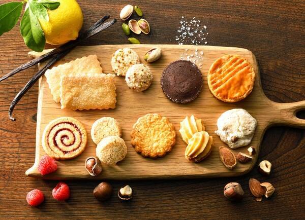 焼き菓子専門店 ビスキュイテリエ ブルトンヌ から 人気のクッキー缶 ブルターニュ クッキーアソルティ 缶 に大サイズが登場 17年4月21日 金 発売 17年4月8日 エキサイトニュース