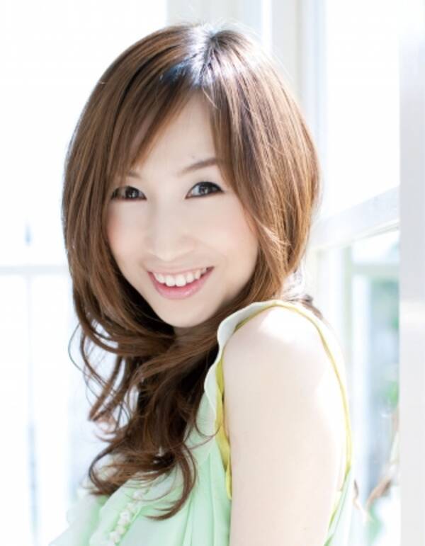 カラオケ戦隊声優ジャー 森口博子が カラオケ戦隊声優ジャー In 九州17 に参戦決定ガンダムシリーズの名曲歌唱から地元 博多弁トークまで披露 17年9月22日 エキサイトニュース