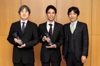 Alcon Novartis Hida Memorial Award 受賞者決定のお知らせ 16年11月4日 エキサイトニュース