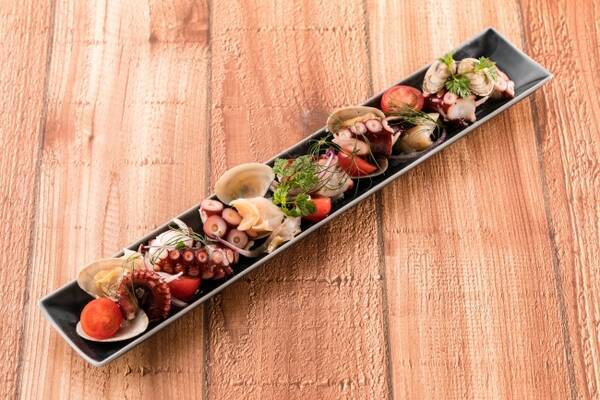 3月29日横浜赤レンガ倉庫にnew Open 朝びき大山鶏のロティサリーチキンが名物 都内近郊で話題の La Cocorico 2018年3月19日 エキサイトニュース