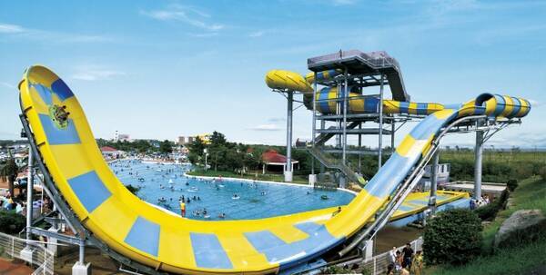 スリル満点の巨大ウォータースライダーも楽しめる 合計19のプールが集結 千葉県最大級のプール施設 今年も元気に営業開始 蓮沼ウォーターガーデン オープン 18年7月3日 エキサイトニュース スリル満点の巨大ウォータースライダーも楽しめる 合計19のプールが集結 千葉県最大級のプール施設 今年も元気に営業開始 蓮沼ウォーターガーデン オープン 18年7月3日 エキサイトニュース