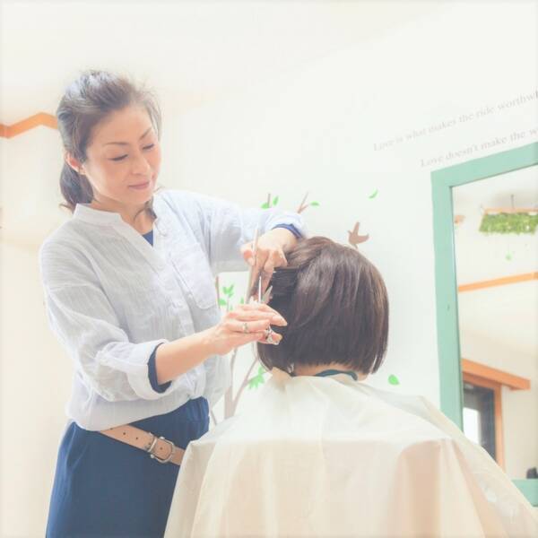 日本初 髪の脱毛 薄毛に悩む人のための美容室 ヘアロス ウィッグ専門美容室フラッティス が墨田区錦糸町にオープン 18年8月30日 エキサイトニュース
