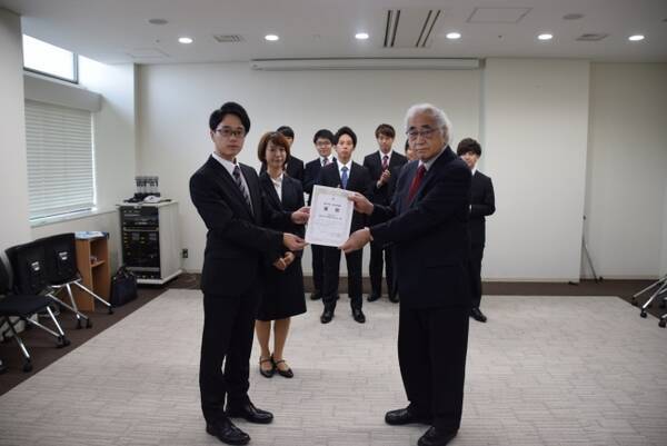 創価大学の経済学部理論同好会が経済学検定試験 Ere 大学対抗戦 において6年振り12回目の日本一に 18年9月6日 エキサイトニュース