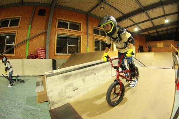 岡山県 ｂｍｘを初体験 岡山県津山市で気軽にチャレンジ 初心者やお子様から大人まで みんなで話題の自転車競技 ｂｍｘ の楽しみ方を学んじゃおう 2019年1月15日 エキサイトニュース