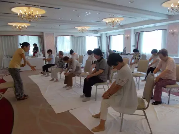 充実・安心が一つになったシニア向け会員制コミュニティサロンを運営するライフデザイン阪急阪神がグループ外の高齢者向け施設にアクティビティプログラムの提供を開始