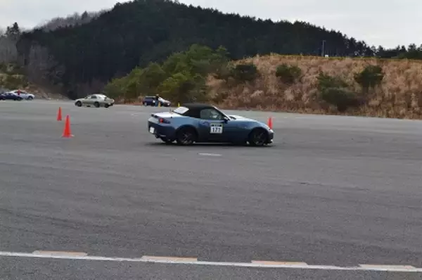 【ＪＡＦ栃木】ジムカーナに学ぶドライビングレッスン会ｉｎもてぎを開催！！