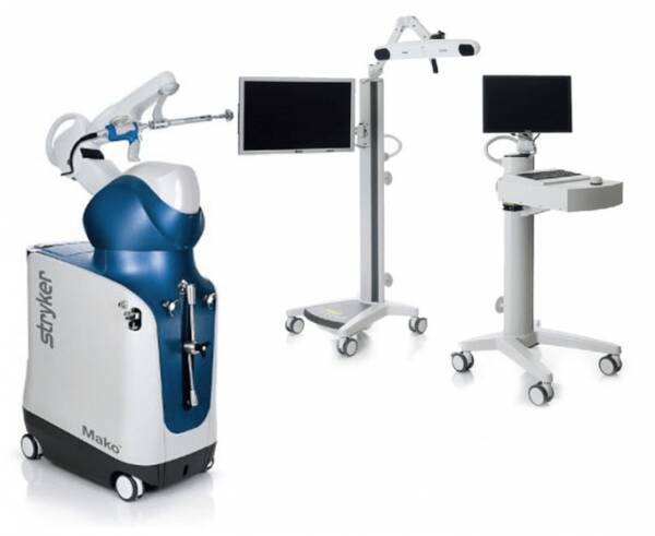 日本ストライカーのロボティックアーム手術支援システム Mako を使った人工股関節全置換術が保険適用に 整形外科でのロボティックアームによる手術では初の保険適用 19年6月3日 エキサイトニュース