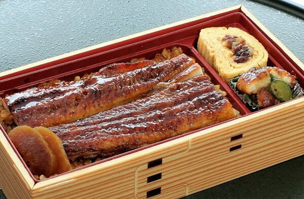 今年の 土用の丑 は7月27日 土 鰻弁当 鰻三味三昧 うなぎさんみざんまい 販売 限定0食 呉阪急ホテル日本料理 音戸 おんど にて 19年7月8日 月 より予約開始 19年7月9日 エキサイトニュース