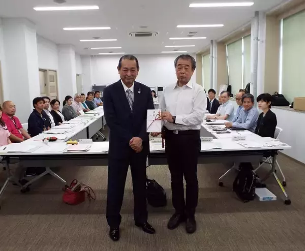 【シェラトン都ホテル東京】開業40周年記念オークションの収益金のうち100万円を港区の子供の支援活動に寄付