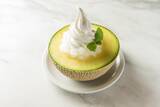 「茨城県鉾田市(ほこたし)が生産額日本一を誇る「メロン」の食べ方提案！「半(パ)カットメロン」が6店舗で期間限定メニューに！」の画像1
