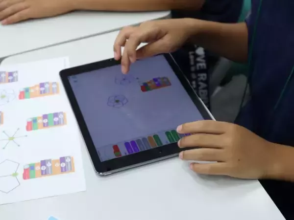 開催レポート｜情報通信交流館 e-とぴあ・かがわ にて『プログラミング入門 タートルグラフィックスに挑戦』を開催｜デジタルハリウッドアカデミー