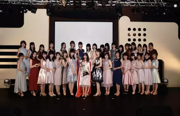 「全国の女子大生4000名の頂点がついに決定！堺 愛海さんがグランプリに！」の画像