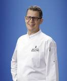 「【ザ・リッツ・カールトン大阪】ザ・リッツ・カールトン大阪総料理長にジル・ペリンが着任」の画像1