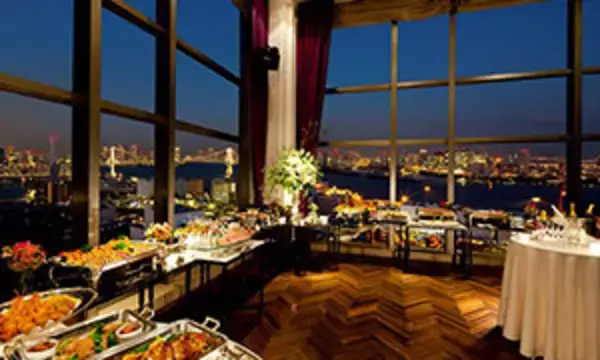 地上約100mの絶景バンケットで獅子が噛む！　お正月限定スカイビュー開運バイキング2020開催　2020年1月1日（水・祝）、2日（木）、3日（金）　第一ホテル東京シーフォートにて