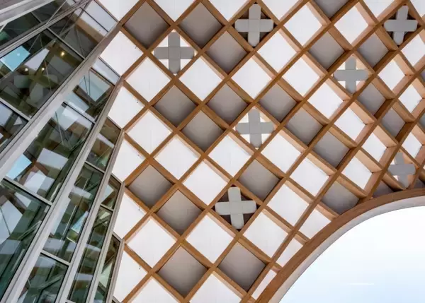 高機能膜材ETFEフィルムを施した大屋根がスウォッチ・グループ新社屋に完成