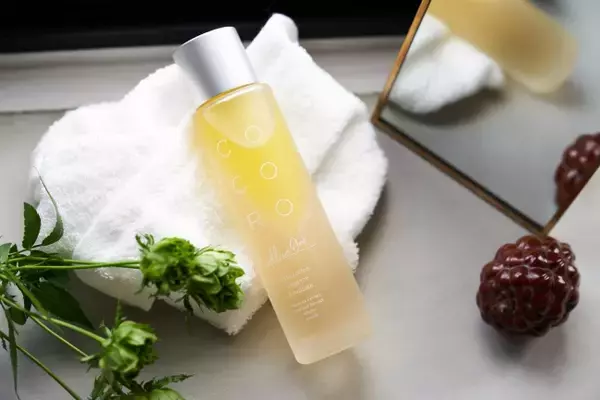 臨床試験結果報告：シワに効果あり　二層式のオールインワンスキンケア「COCORO化粧美容乳液」