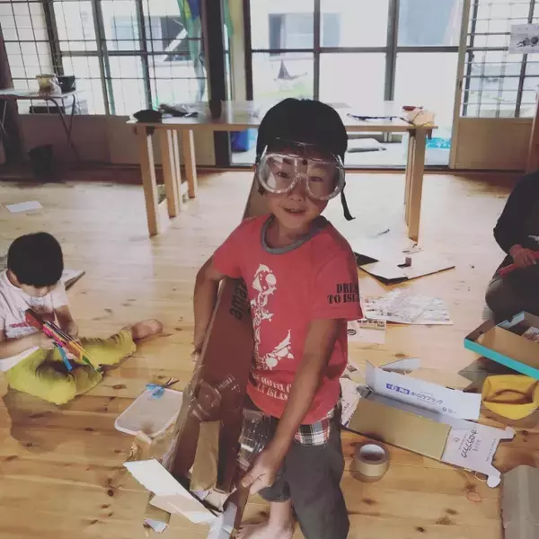 不登校生の学校「フリースクール」と「日中一時支援事業所」を建物内に併設したMikatana(ミカタナ) 2020年5月より送迎の運用を開始