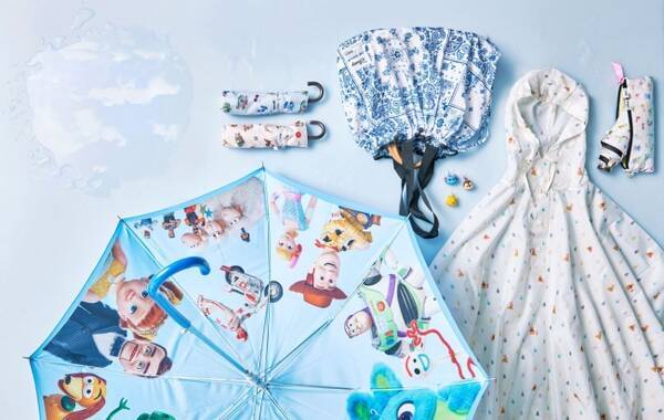 傘やポンチョなどのさまざまなレイングッズがディズニーストア オンライン店にて5月22日 金 より先行発売 年5月22日 エキサイトニュース