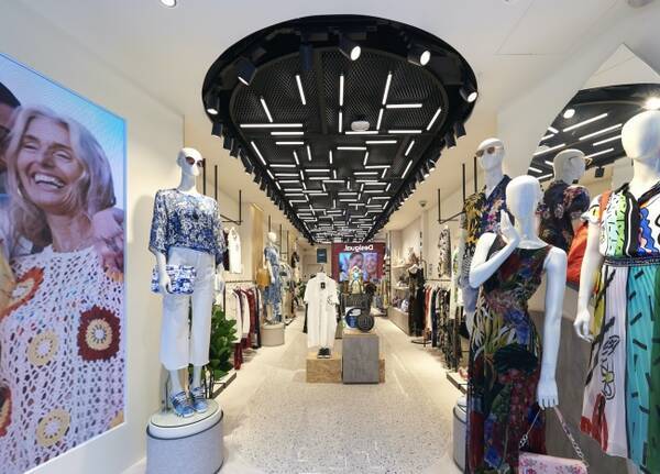 Desigual 東京 銀座中央通り をグランドオープン 年6月16日 エキサイトニュース