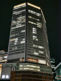 「大阪駅前の「梅田阪急ビル」で修正「大阪モデル」に合わせたライトアップを実施」の画像1